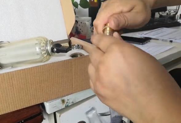 前置過濾器的排污口軟管安裝教學,很難?3張圖立馬學會! 前置過濾器的排污口軟管安裝教學,很難?3張圖立馬學會!